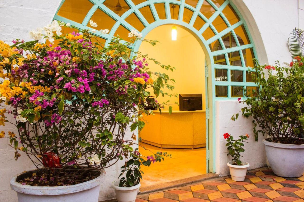 The Turquoiise House Hotel Morjim Exterior foto