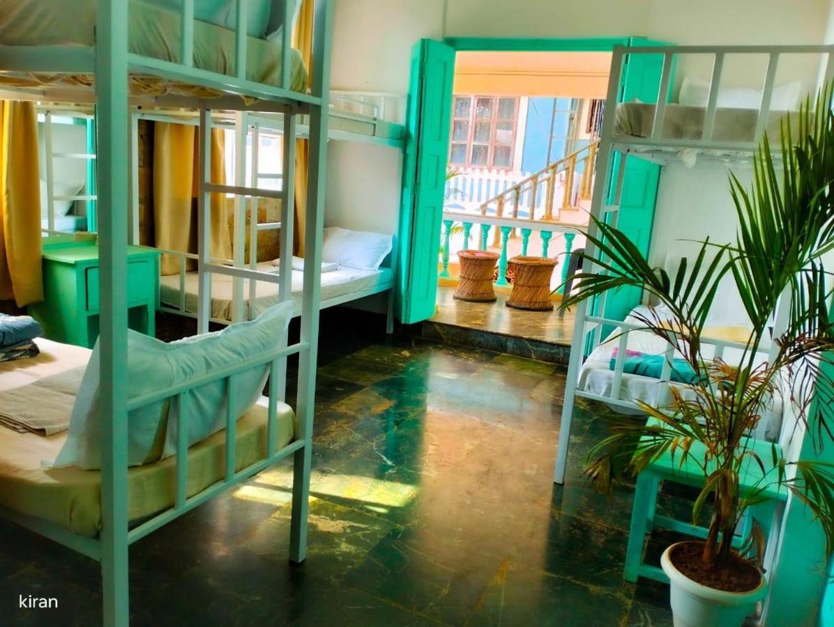 The Turquoiise House Hotel Morjim Exterior foto