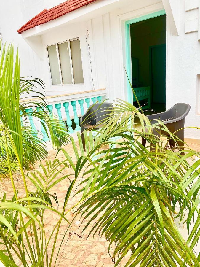 The Turquoiise House Hotel Morjim Exterior foto