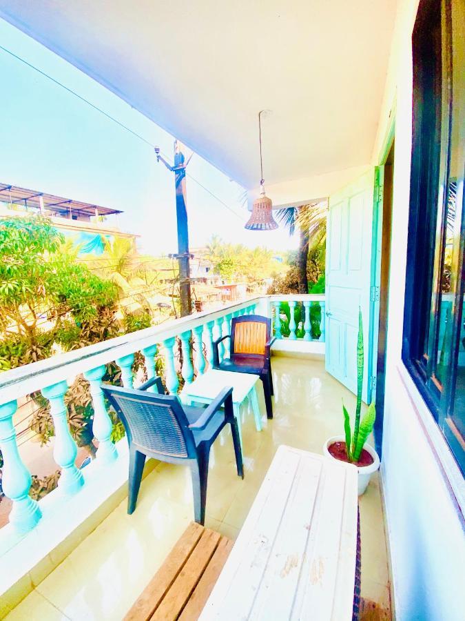 The Turquoiise House Hotel Morjim Exterior foto