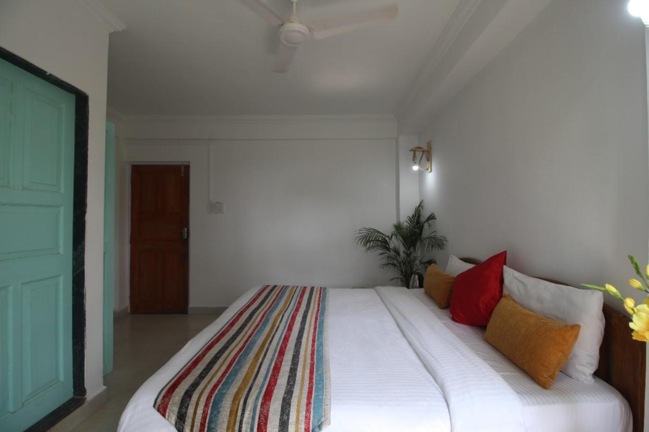 The Turquoiise House Hotel Morjim Exterior foto