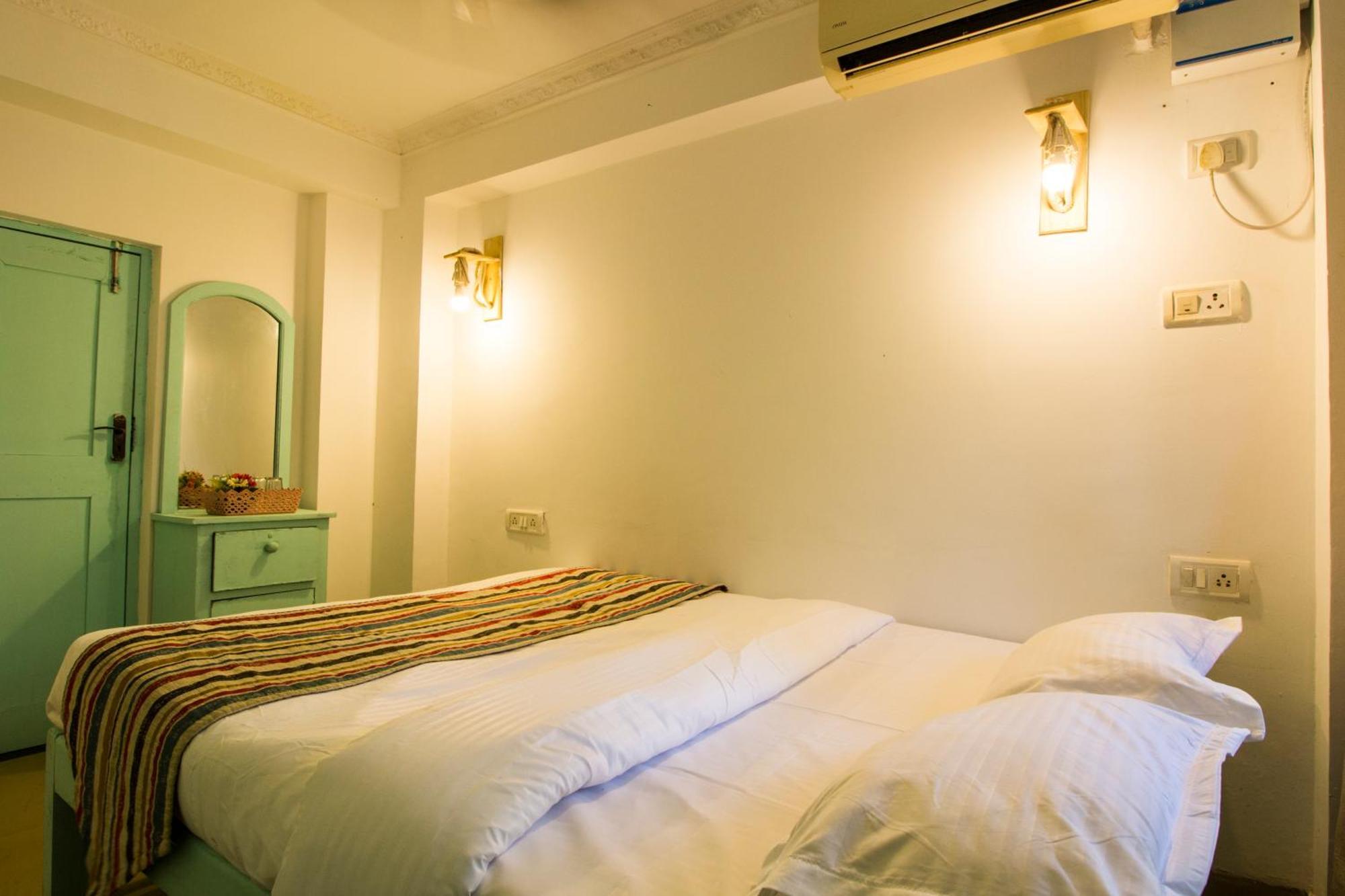 The Turquoiise House Hotel Morjim Exterior foto